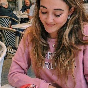 Meet your Posher, Anasofia